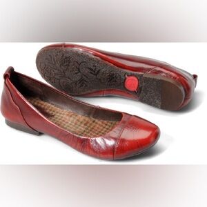 Born Orthotic Ballet Flats in Burgundy Leather Flats Size 6.5